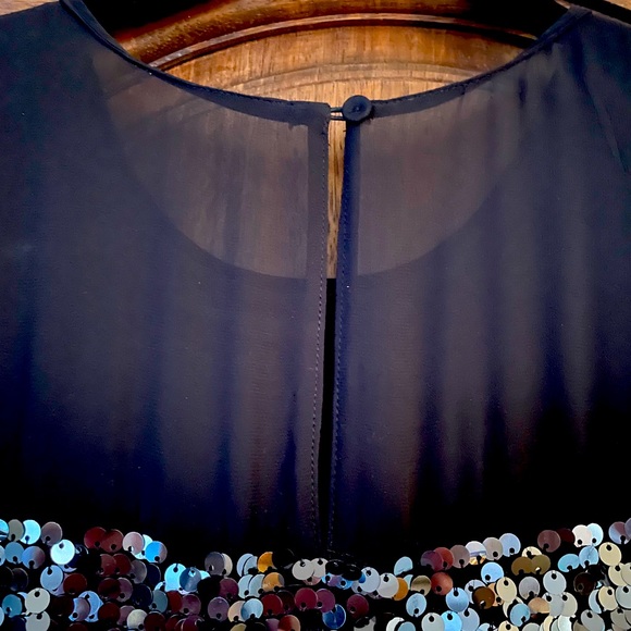 BCBG MAX AZRIA Stunning smokey sequinned gown. - Picture 3 of 5